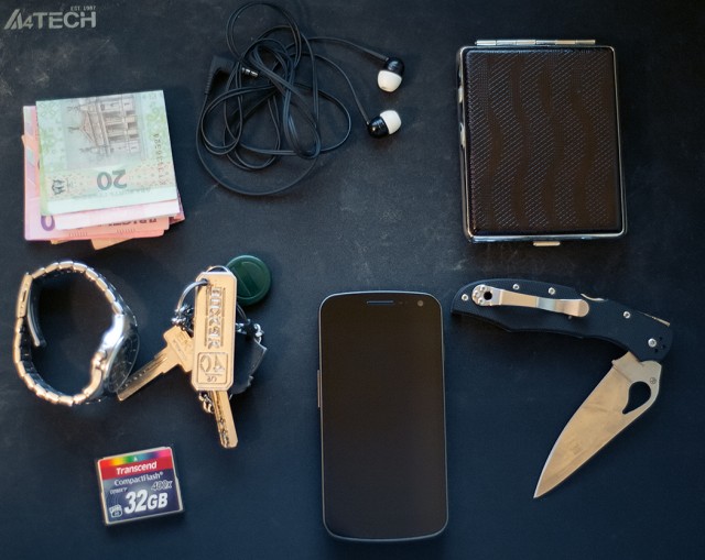 Кто что носит в карманах