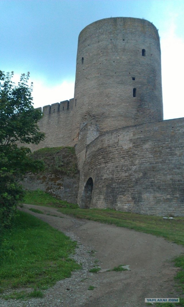 Путешествия из Петербурга в..