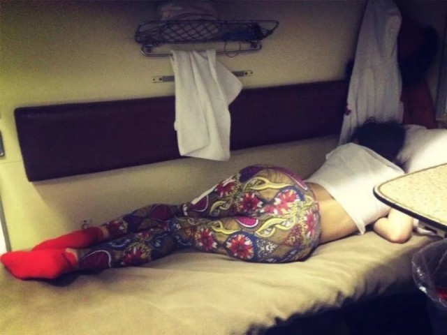 Фотографии красивых попутчиц в поездах