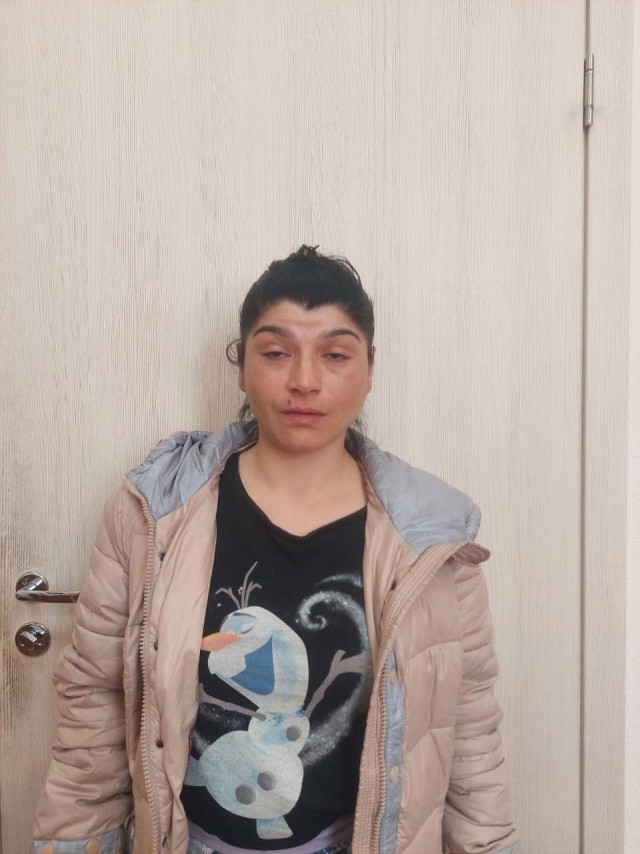 В Питере цыганка ловким движением руки вытащила из кармана куртки девушки IPhone 13