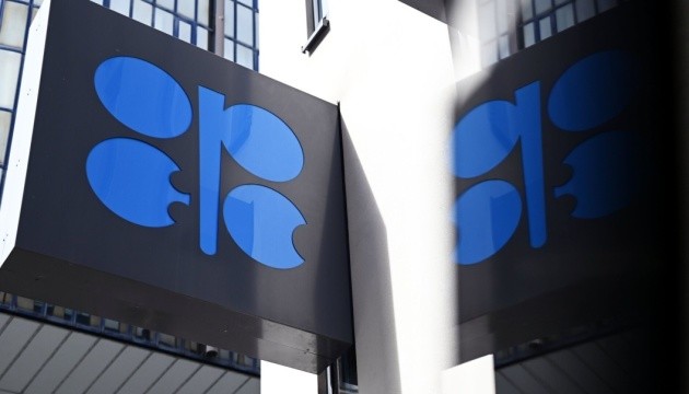 ОПЕК+ снова увеличит добычу нефти