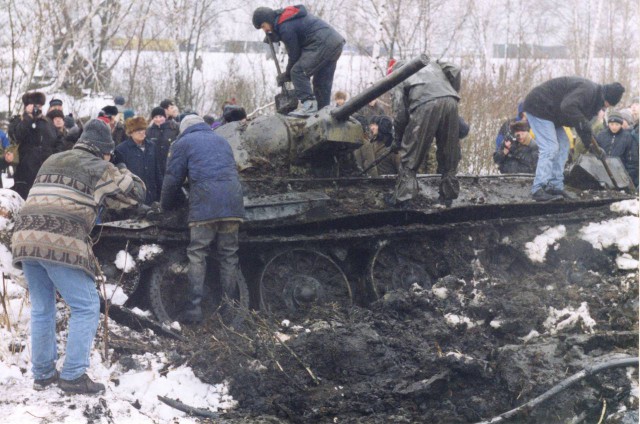 Раскопки огнеметного танка ОТ-34/76