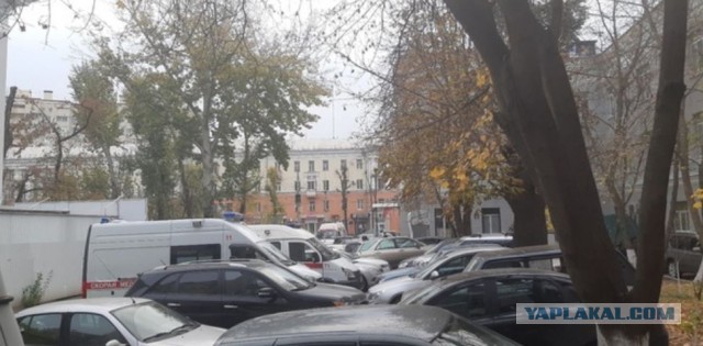 Идиоты-парковщики. Что у них на уме, почему они не думают о других?