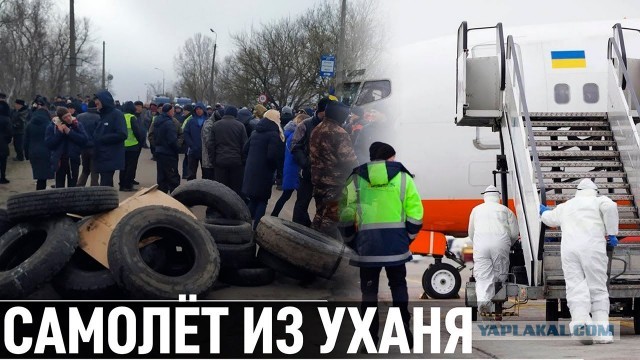 Одесские патриоты продемонстрировали оружие и напомнили о катакомбах.