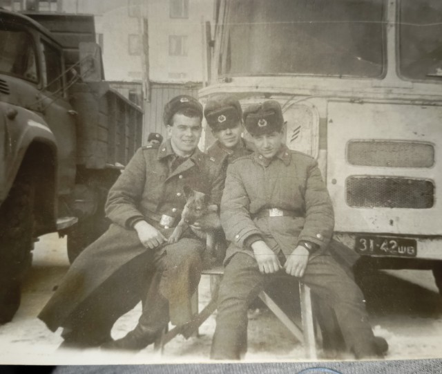 А давайте в честь праздника, выкладывать свои армейские фотки уважаемые яповцы