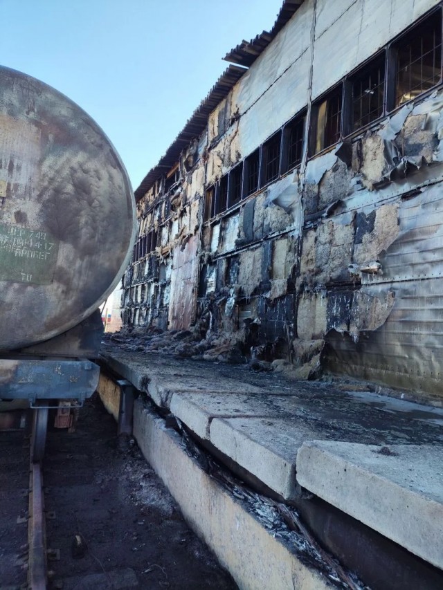 В Новом Уренгое осудят машиниста за сгоревшие вагоны с газовым конденсатом
