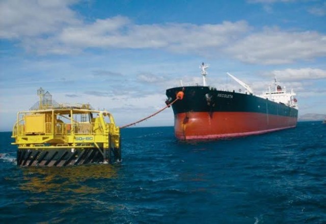 Великобритания не задерживает подсанкционные российские нефтяные танкеры из-за дорогой швартовки