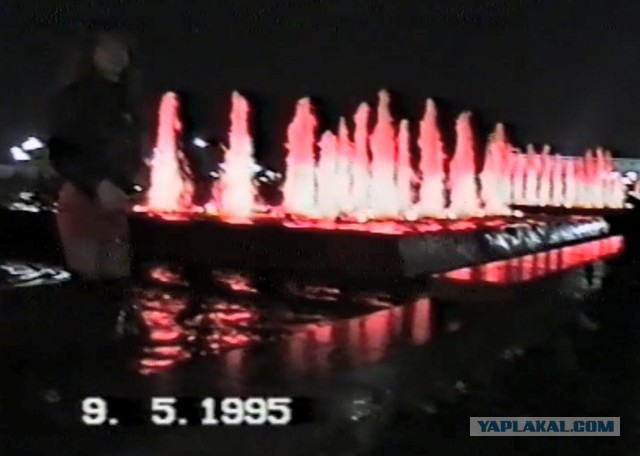 9 мая 1995 года Москва Ленинские горы за несколько часов до праздничного салюта.