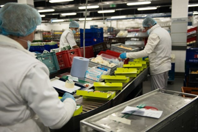 Приготовление самолетной еды