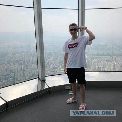 Обрызгавшего пешеходов хулигана на Lexus оштрафовали на 80 тысяч рублей