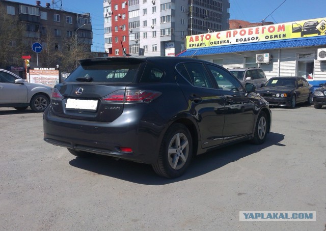 Лехсус гибриднай) Lexus CT (200h)