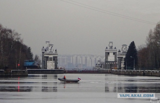 Проплывая по мосту: удивительный акведук канала им. Москвы