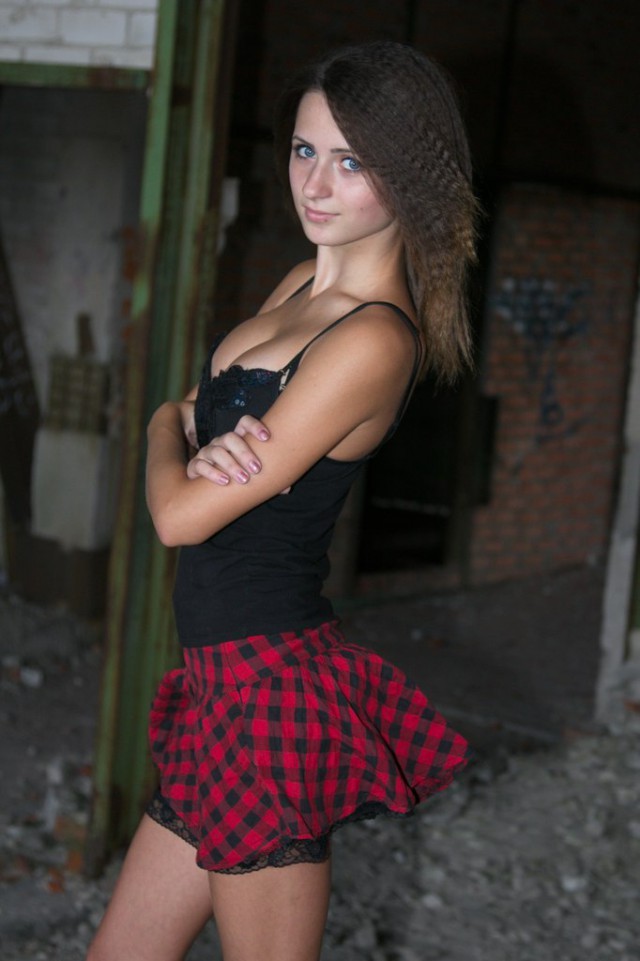 девушки из соцсетей. частные малышки. девушки из социальных сетей. несовершеннолетние девушки. юные девушки из соцсетей в купальнике.