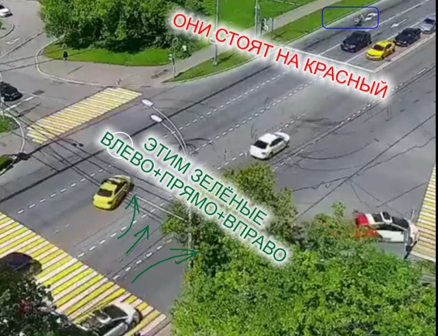 На западе Москвы таксист сбил сотрудника ГИБДД на мотоцикле