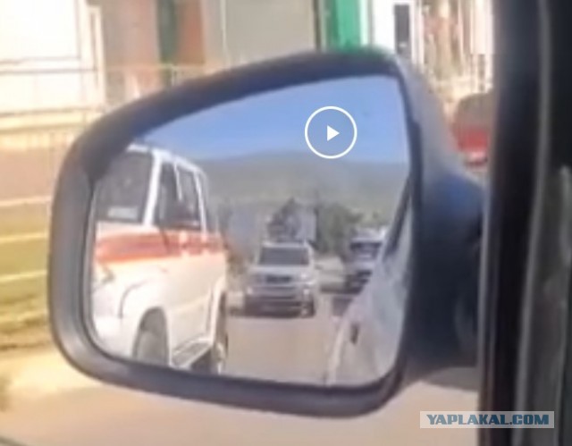 «Уважаемые граждане города Дербента! Всем гражданам мужского пола срочно явиться в военный комиссариат!»