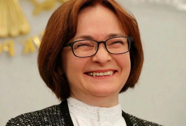 Москвичи заявили, что желаемый доход для семьи из трех человек составляет 257 тысяч рублей