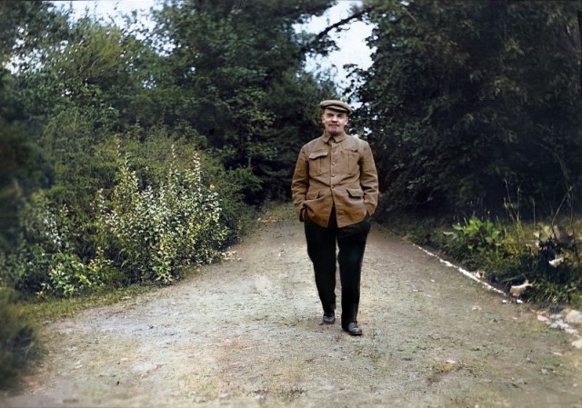 Жизнь Ленина в 35 фотографиях
