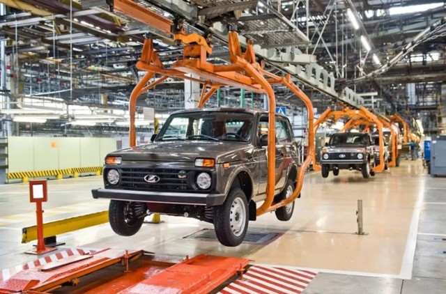 АвтоВАЗ раскрыл зарплаты своих сотрудников сборочных линий на 2024 год