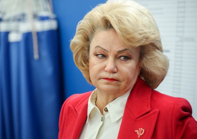 В Госдуме призвали россиянок отказаться от "дутых губ и отношений с папеньками"