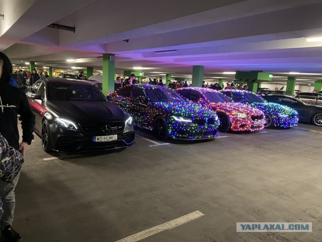 Молодежная авто тусовка Варшавы перед прошлым новым годом