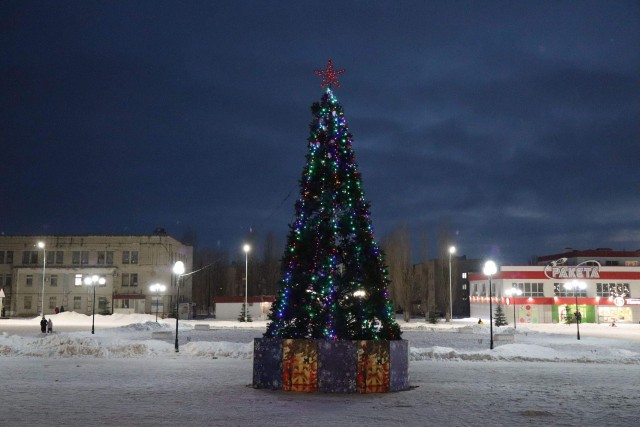 Не время веселиться? Как в регионах отменяют Новый год