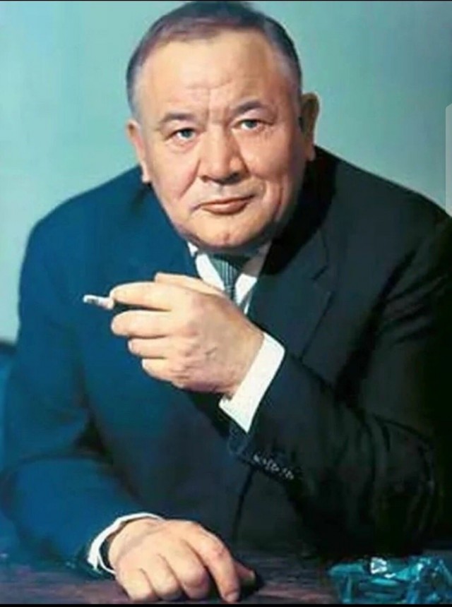 Интересные снимки известных людей 28.04.26