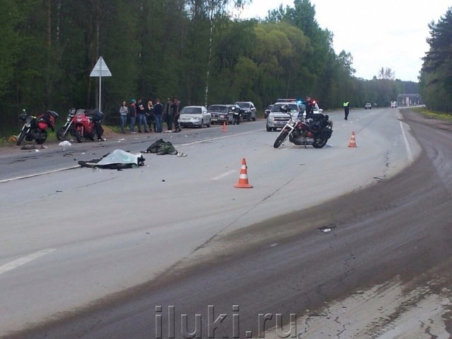 Супруги-мотоциклисты из Ленинградской области погибли под Псковом