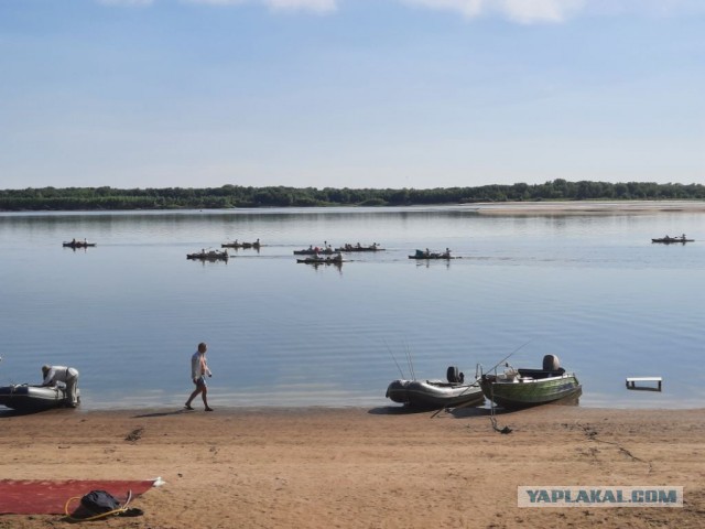 Всё таки хорошие в Германии дороги, что можно раскочегарить машинку до 372 км/ч