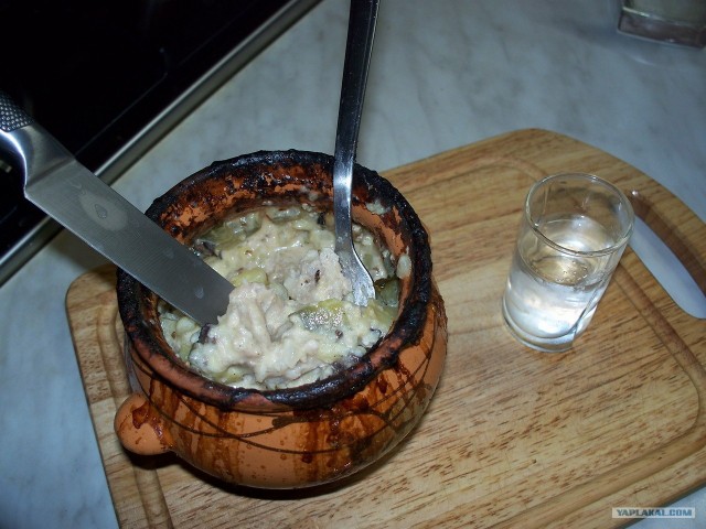 Горшочки со свининой по-холостяцки