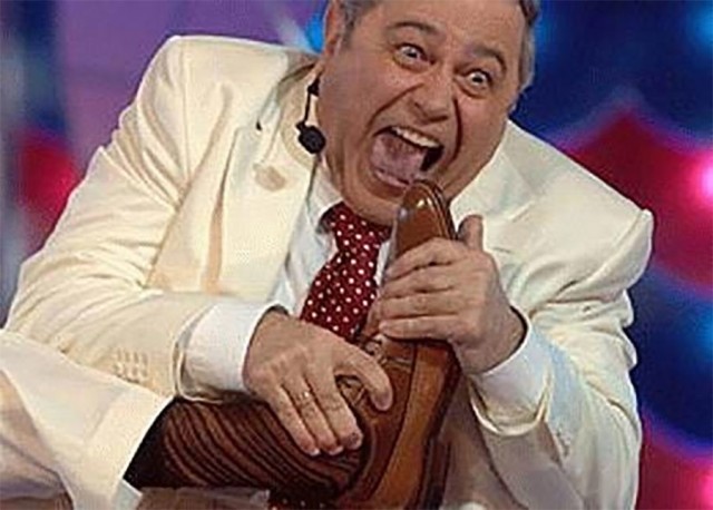 «Трэш» в Троицке продолжается: охрана избивает защитников леса и травит людей перцовым газом