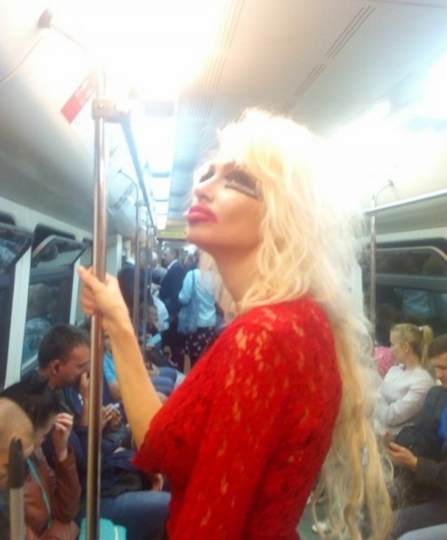 Модные и странные личности из московского метрополитена