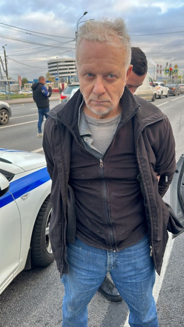 Самая необычная кража произошла в Питере: вор буквально вырос из-под земли