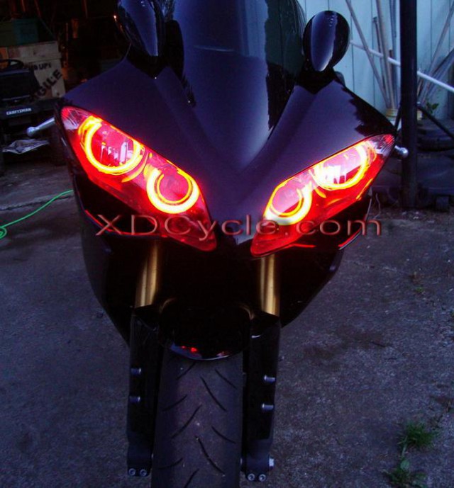 Yamaha r1 фары в темноте
