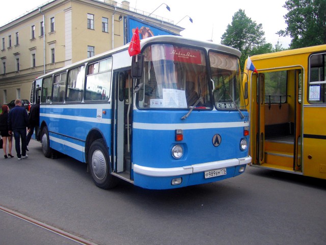 II Петербургский парад ретро-транспорта