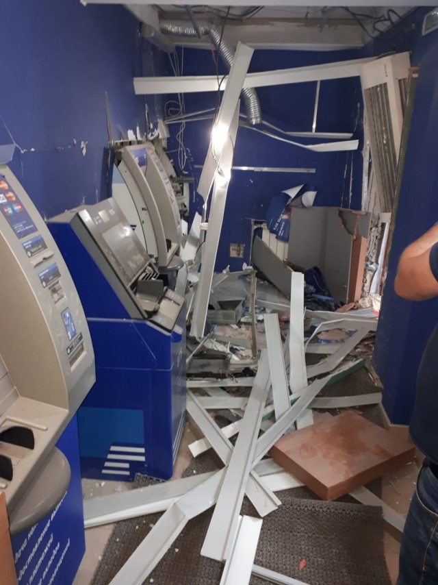 Неизвестный взорвал банкомат на Алтае