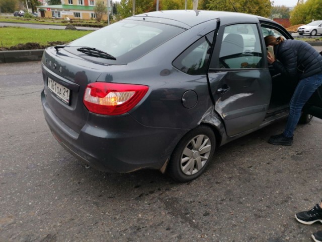 По кольцу хорошо с таким ковшом круги нарезать в правом ряду