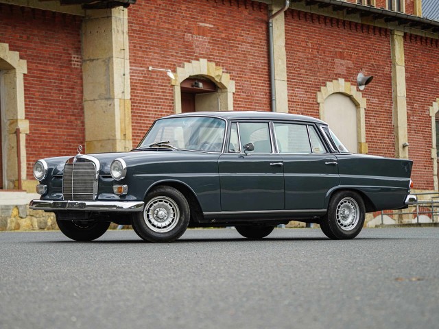 1967 Mercedes-Benz 230 AMG. Автопятница №55.