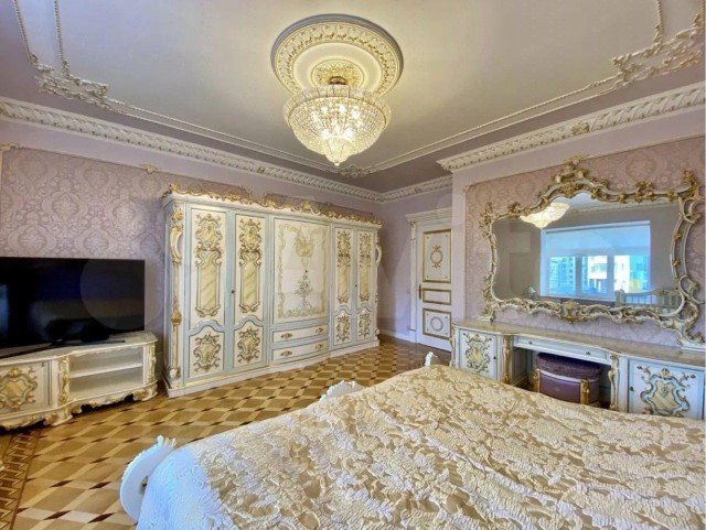 В Перми продается "царская" квартира