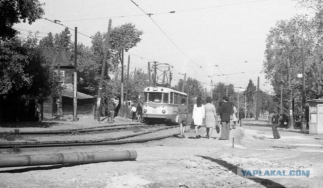 Парад ретро-техники в Санкт-Петербурге