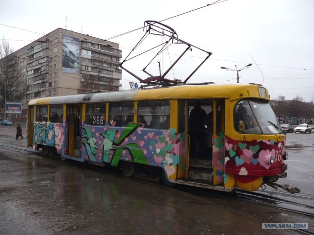 Троллейбусы всех цветов радуги