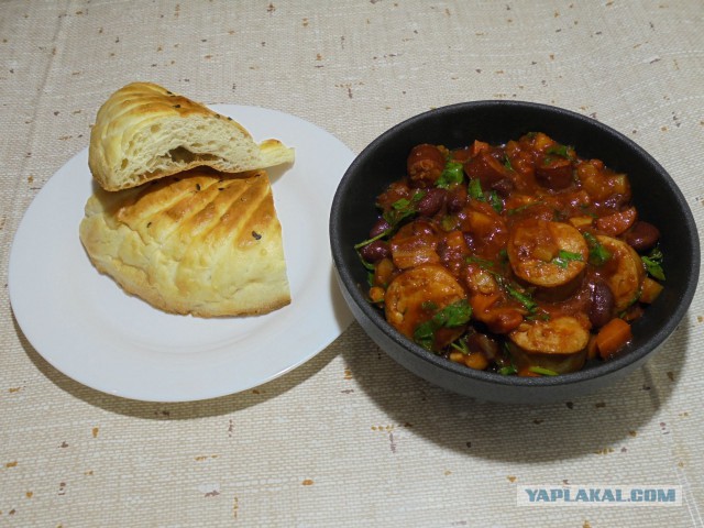 Рагу овощное с колбасками.