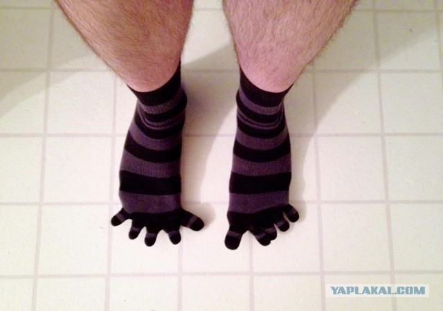 Ребят, я тут себе сандалии присмотрел, какие носки под них брать?
