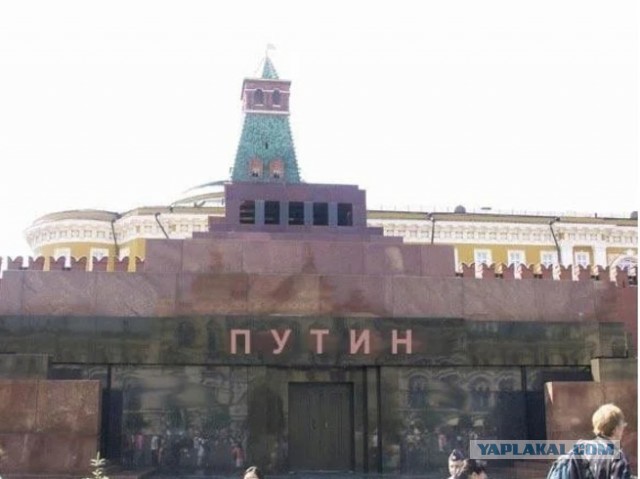 Охлобыстин призвал вернуть смертную казнь и похоронить тело Ленина.