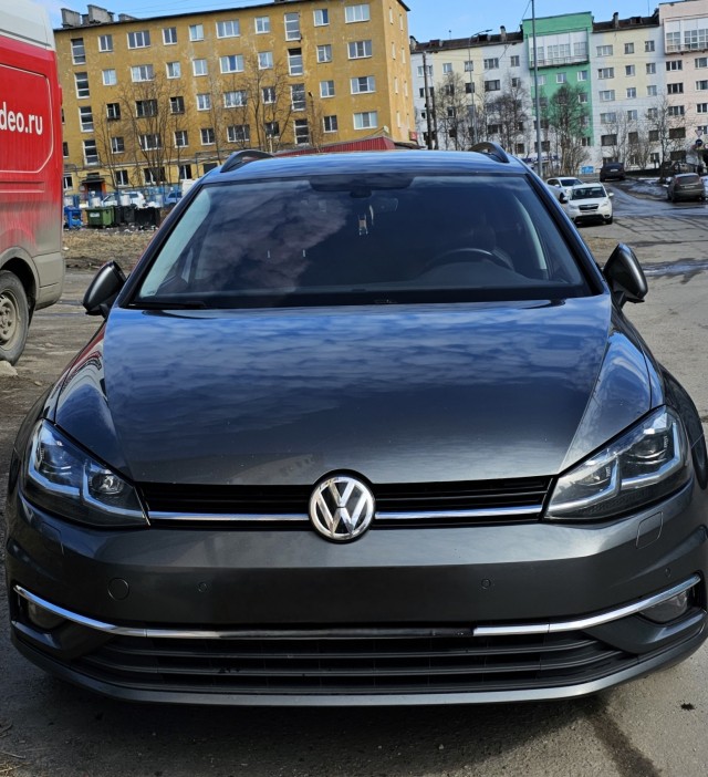 50 лет Volkswagen Golf