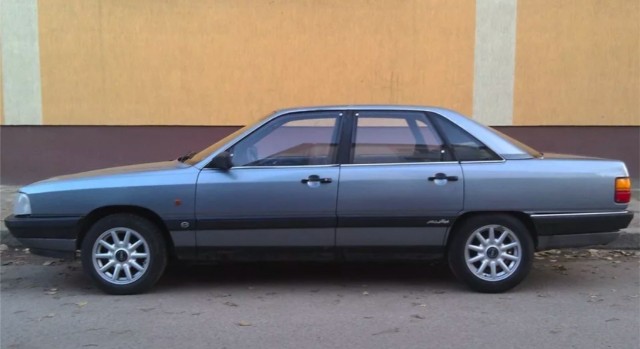 «Горбатый», «ванна» и «собачья нога»: какие прозвища давали автомобилям у нас и за границей