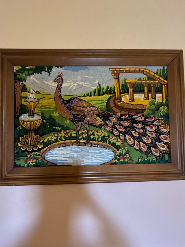 Проект "Голые стены"