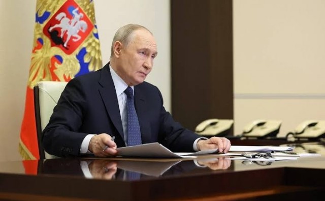 Путин провел совещание по обеспечению топливом внутреннего рынка