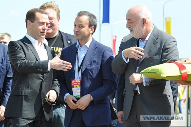 Медведев анонсировал создание в Петербурге аналога «Сколково». На него потратят 41 миллиард рублей