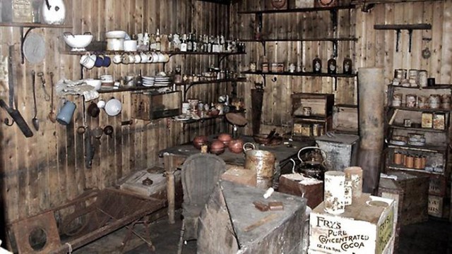 Заброшенные антарктические станции!