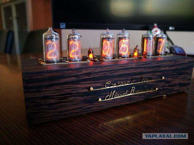 Очередные часы на советских индикаторах Nixie Clock